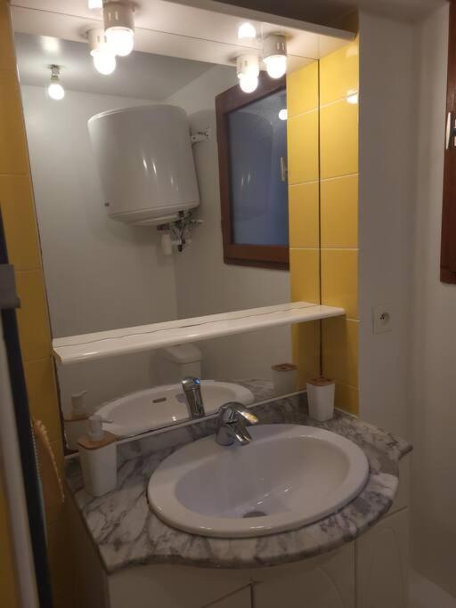 Appartement Paris Disneyland, Parking Gratuit, Rer A Noisy-le-Grand ภายนอก รูปภาพ